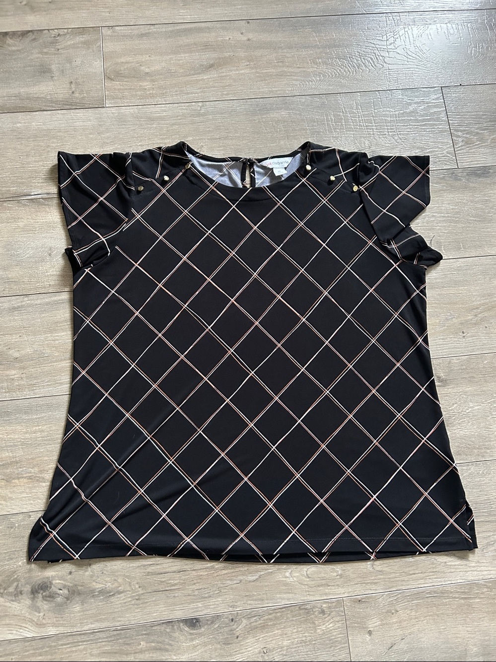 Liz Claiborne Black Short Sleeve Top with Light Grid Lines